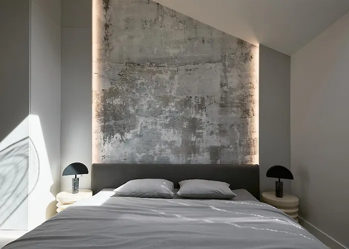 High Ceiling Loft With Its Own Backyard And A Terrace タリン