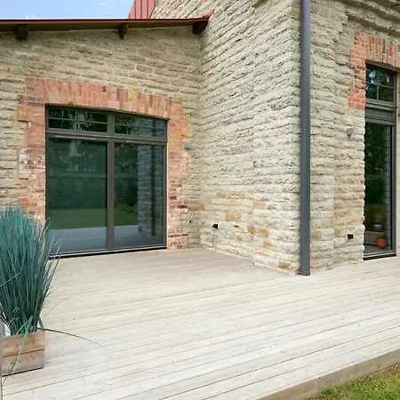 Appartement High Ceiling Loft With Its Own Backyard And A Terrace *