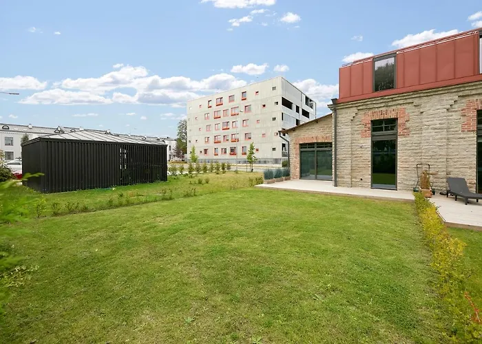 Appartement High Ceiling Loft With Its Own Backyard And A Terrace Tallinn